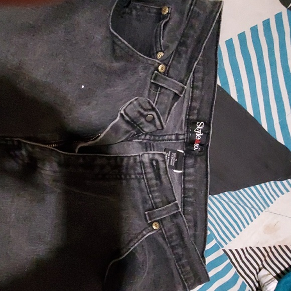 Jean's - Picture 2 of 3